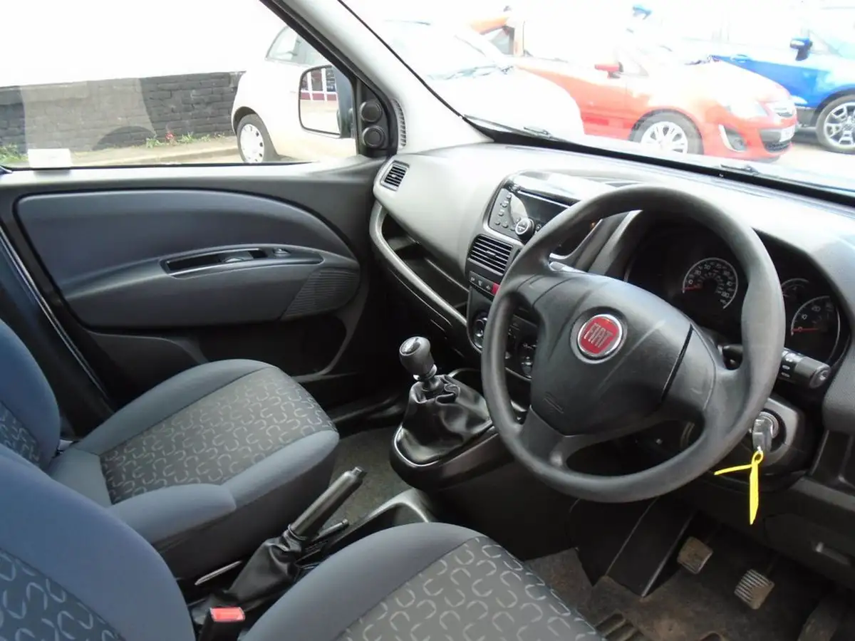 2015-fiat-doblo-big-15