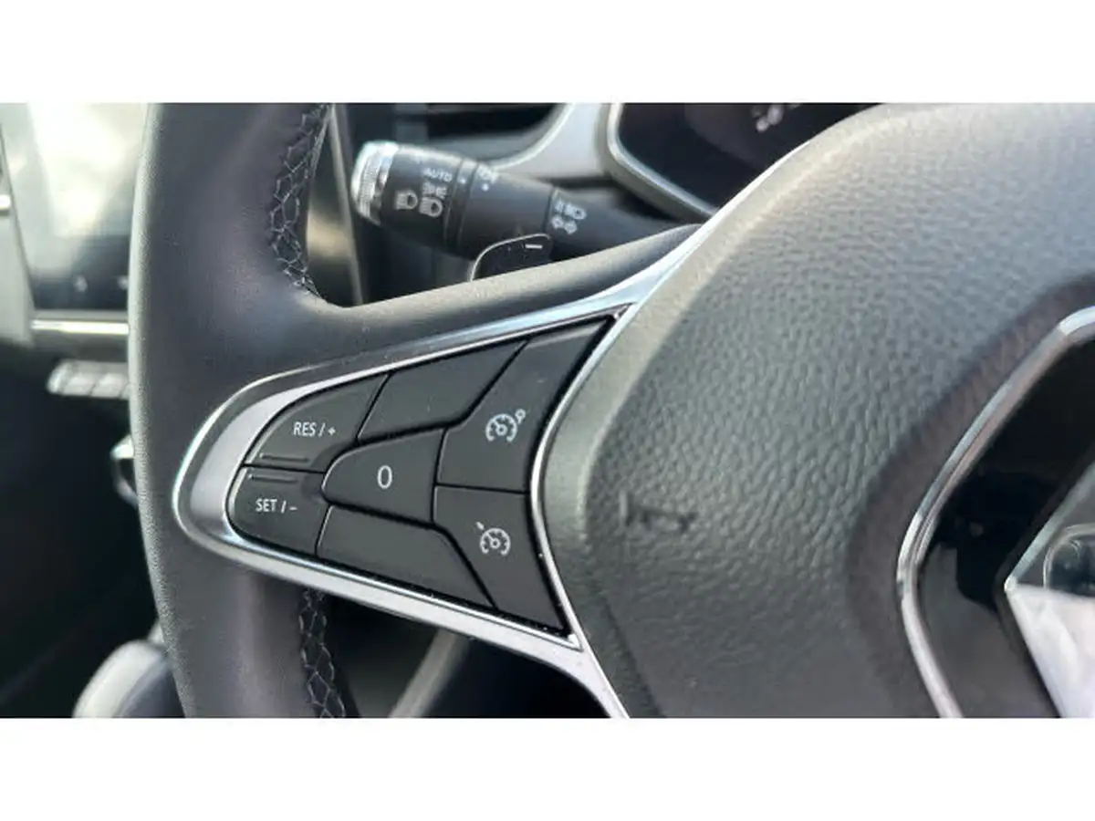 2021-renault-captur-13-tce-iconic-130bhp-edc-auto-big-24