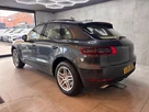 2016-porsche-macan-20-small-18