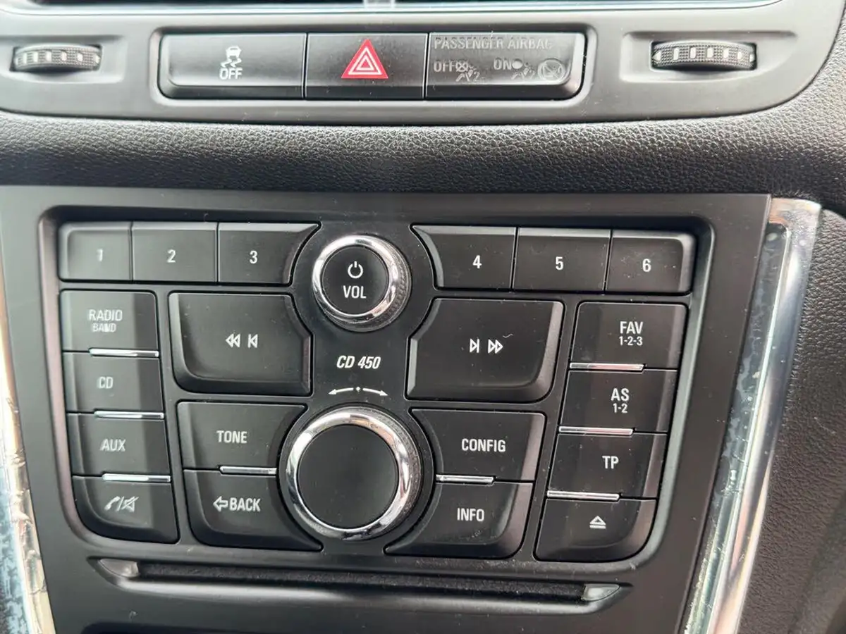 2014-vauxhall-mokka-16-exclusiv-big-9