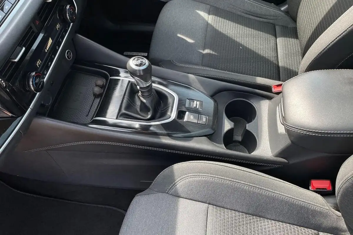 2021-nissan-qashqai-13-dig-t-premiere-edition-140ps-big-39