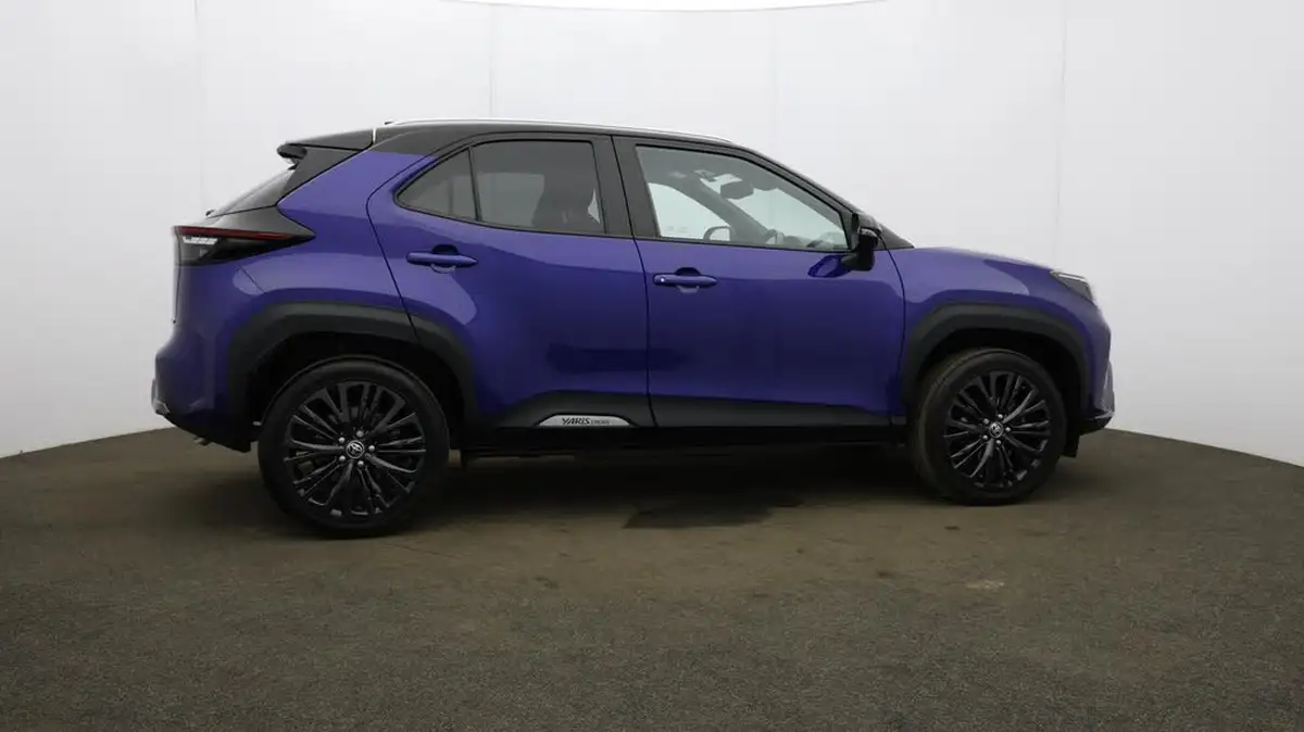 2022-toyota-yaris-cross-15-vvt-i-dynamic-big-54