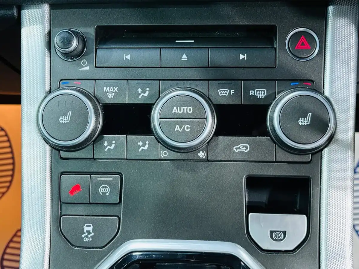 2015-land-rover-range-rover-evoque-22sd4-dynamic-hatchback-5d-auto-big-17