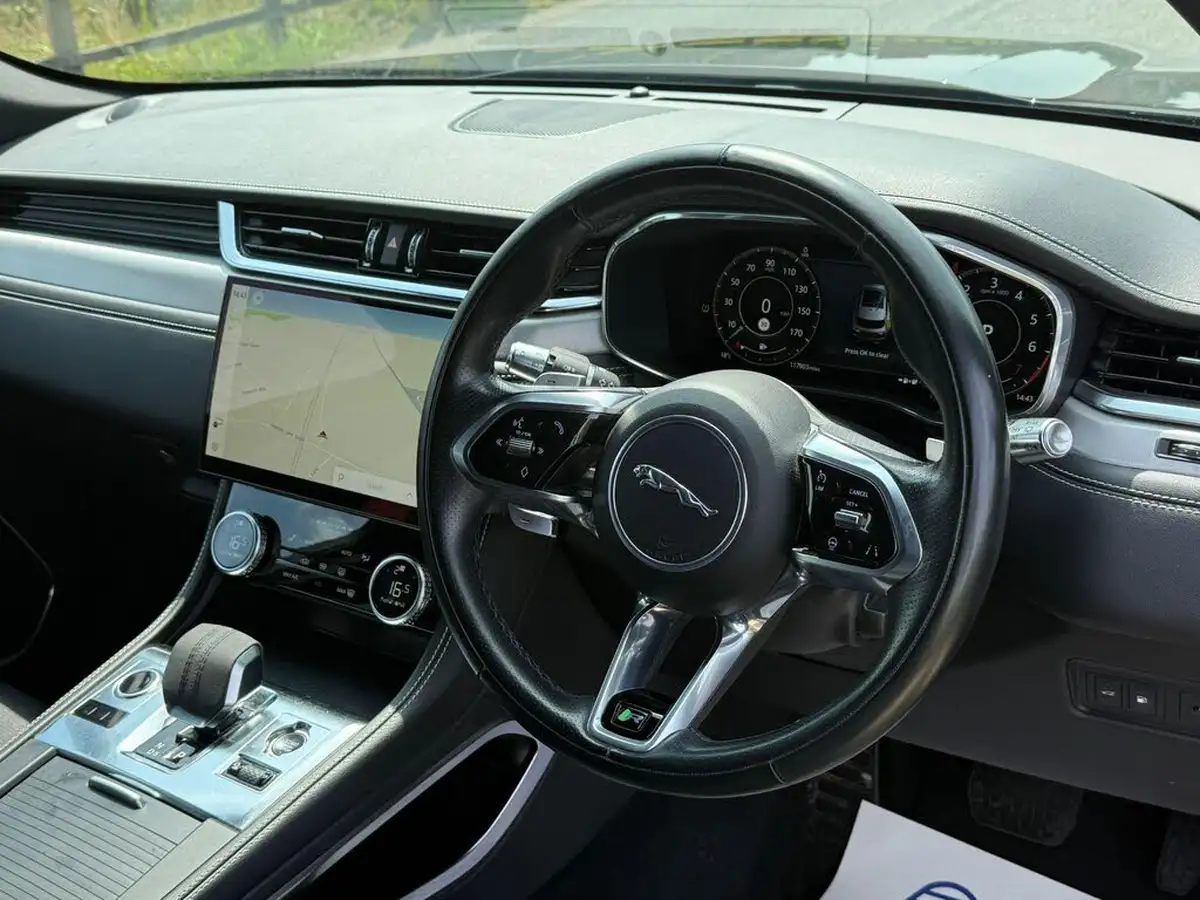 2022-jaguar-f-pace-20-p400e-r-dynamic-s-big-17