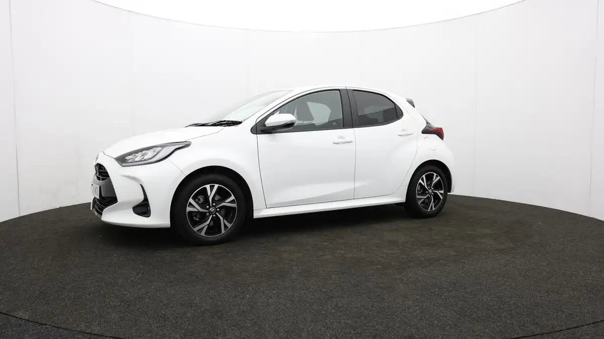 2024-toyota-yaris-15-vvt-i-design-big-65