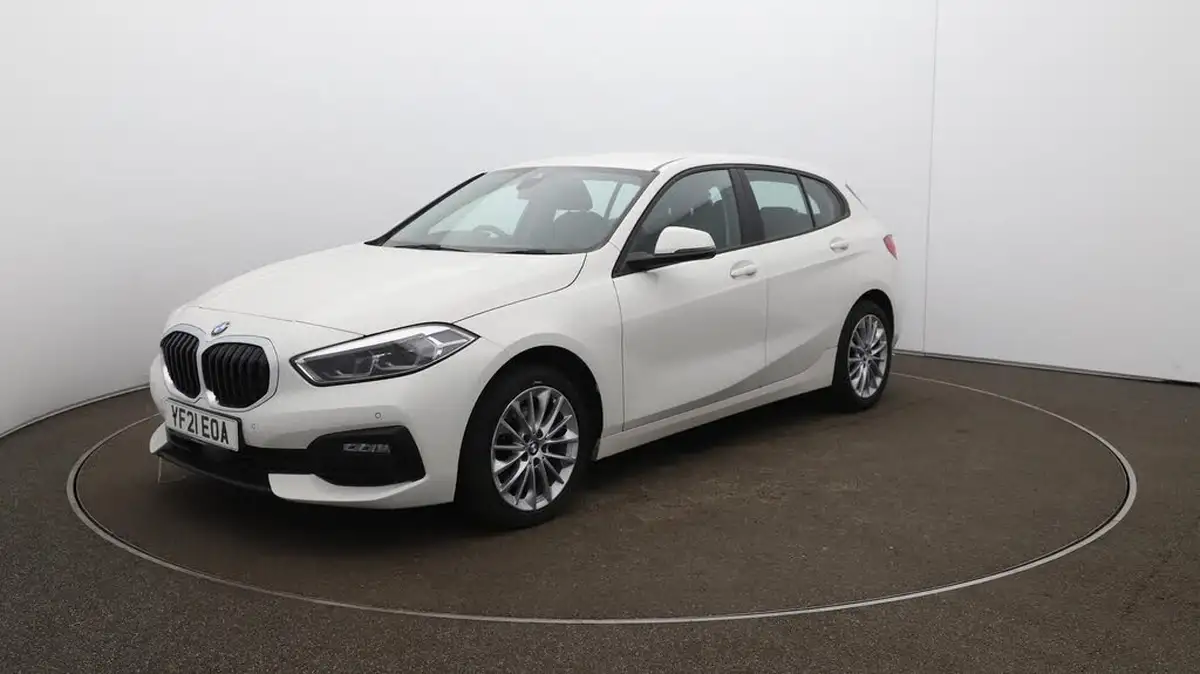 2021-bmw-1-series-15-118i-se-lcp-dct-big-69