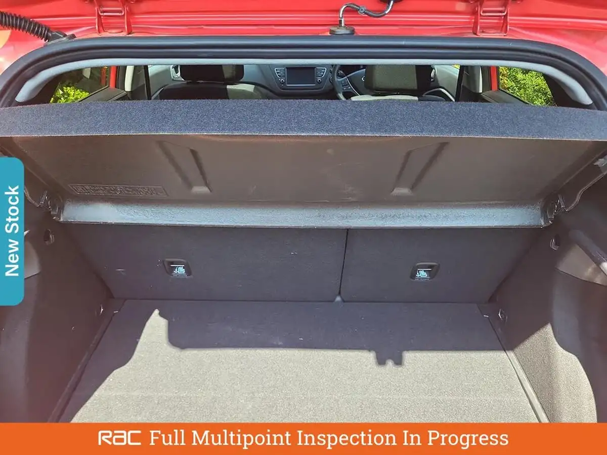 2020-hyundai-i20-10-t-gdi-premium-se-nav-big-6