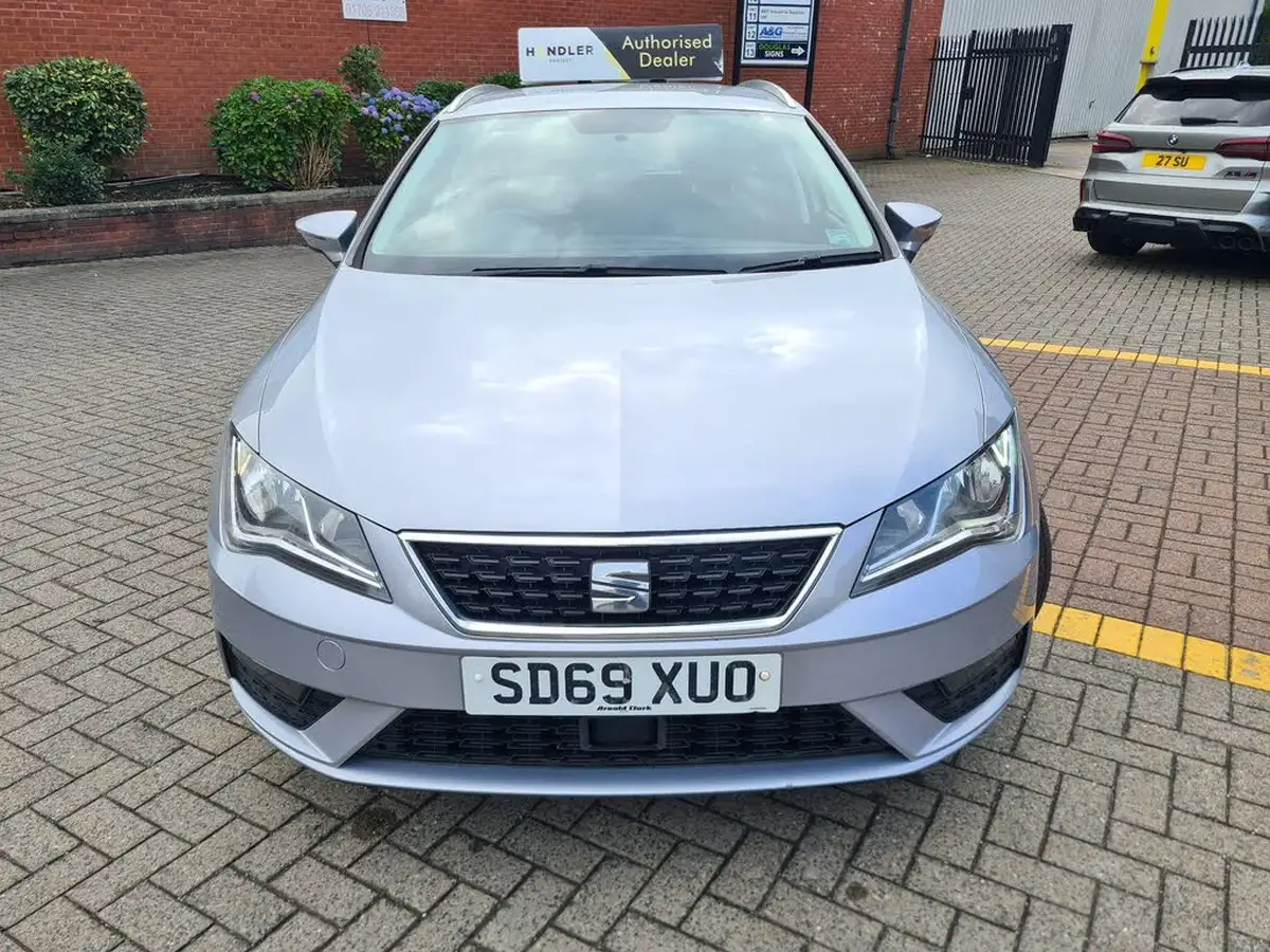 2020-seat-leon-16tdi-se-estate-big-4