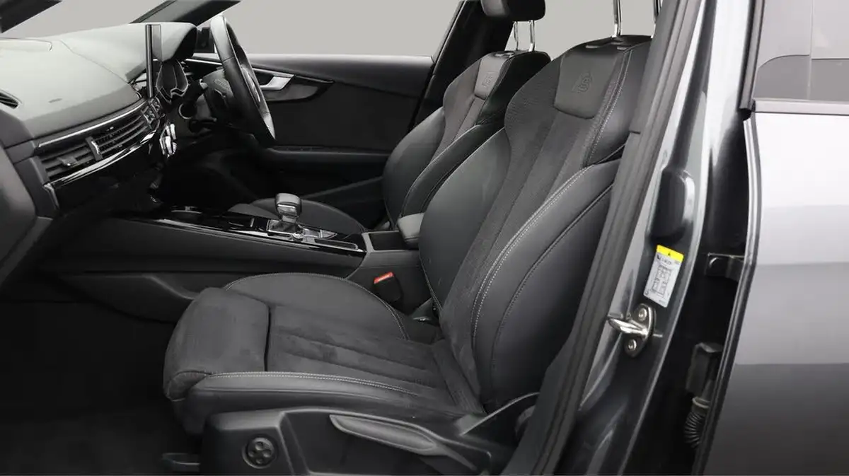 2023-audi-a4-avant-20-35-tdi-black-edition-big-20