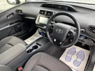 2019-toyota-prius-small-22