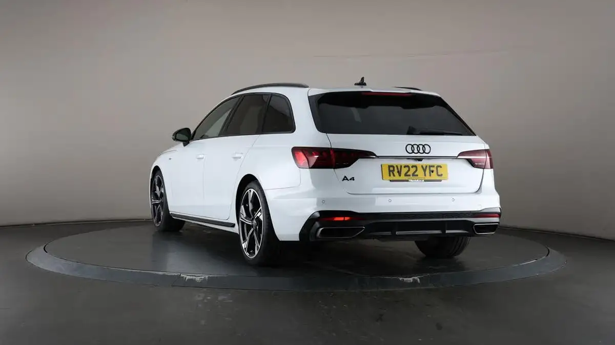 2022-audi-a4-avant-20-35-tfsi-black-edition-s-tronic-big-57