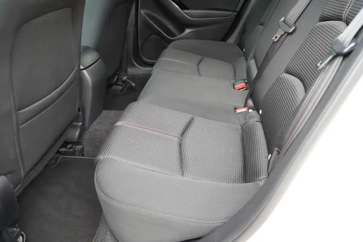 2017-mazda-mazda3-20-se-l-nav-hatchback-5d-big-24