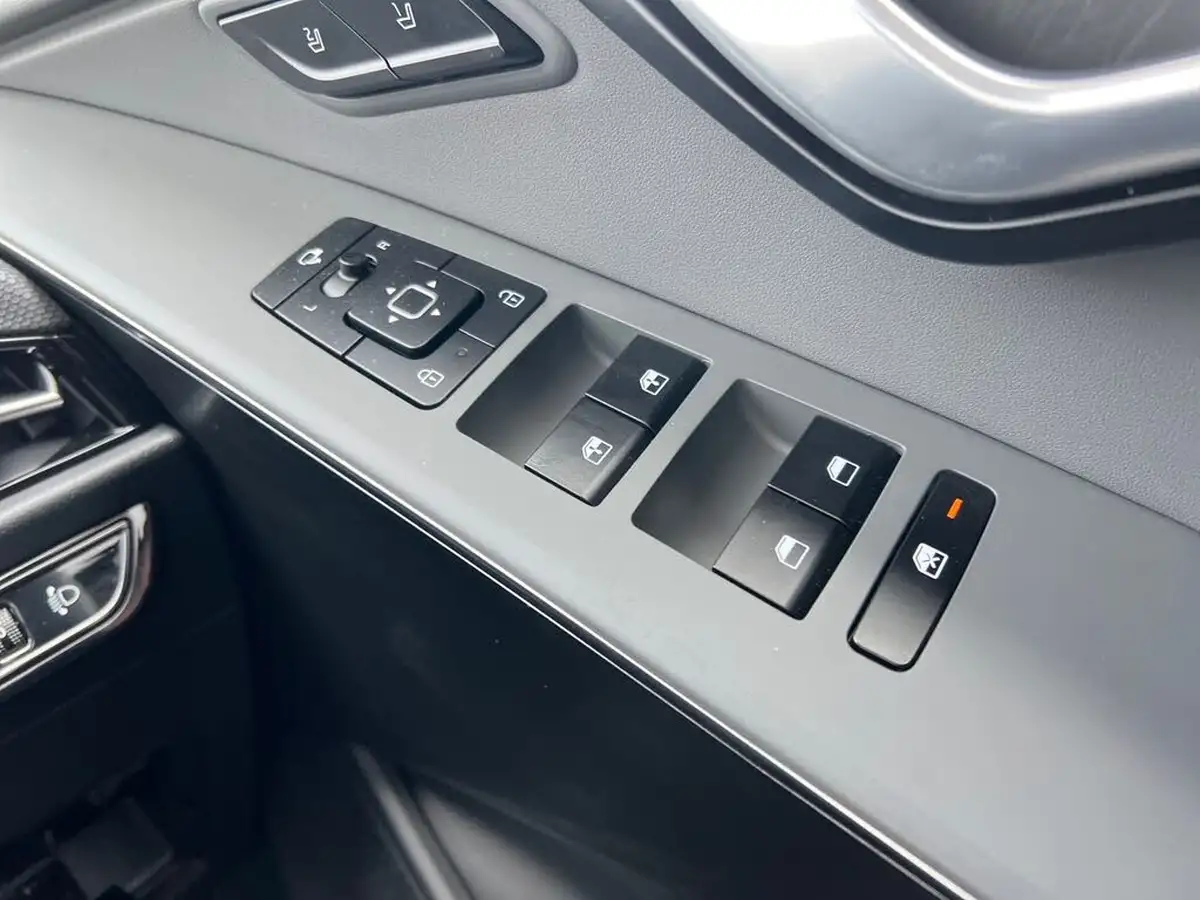 2025-kia-niro-ev-e-4-big-17