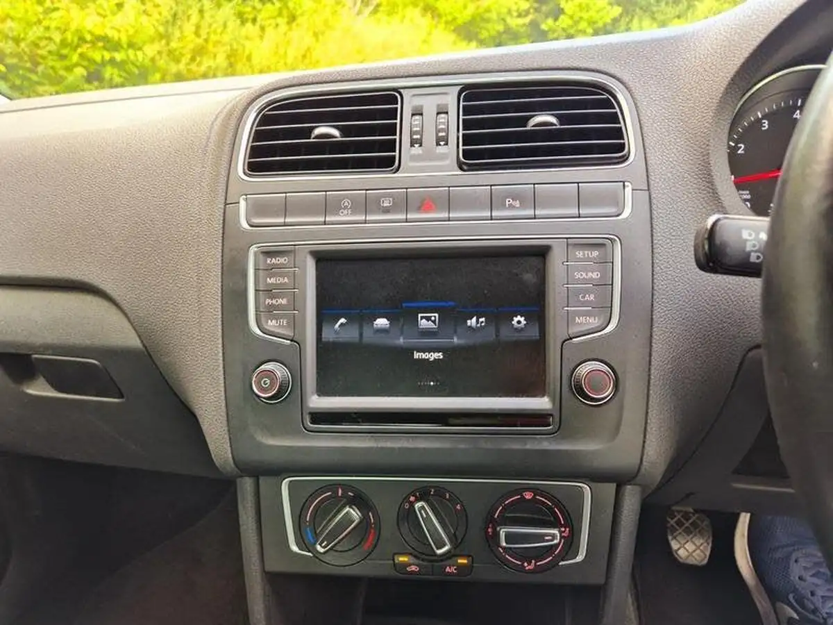 2016-volkswagen-polo-12-tsi-match-3d-big-22