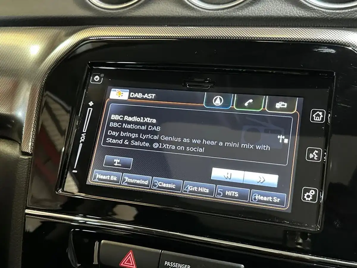 2023-suzuki-vitara-14-boosterjet-sz5-allgrip-big-10