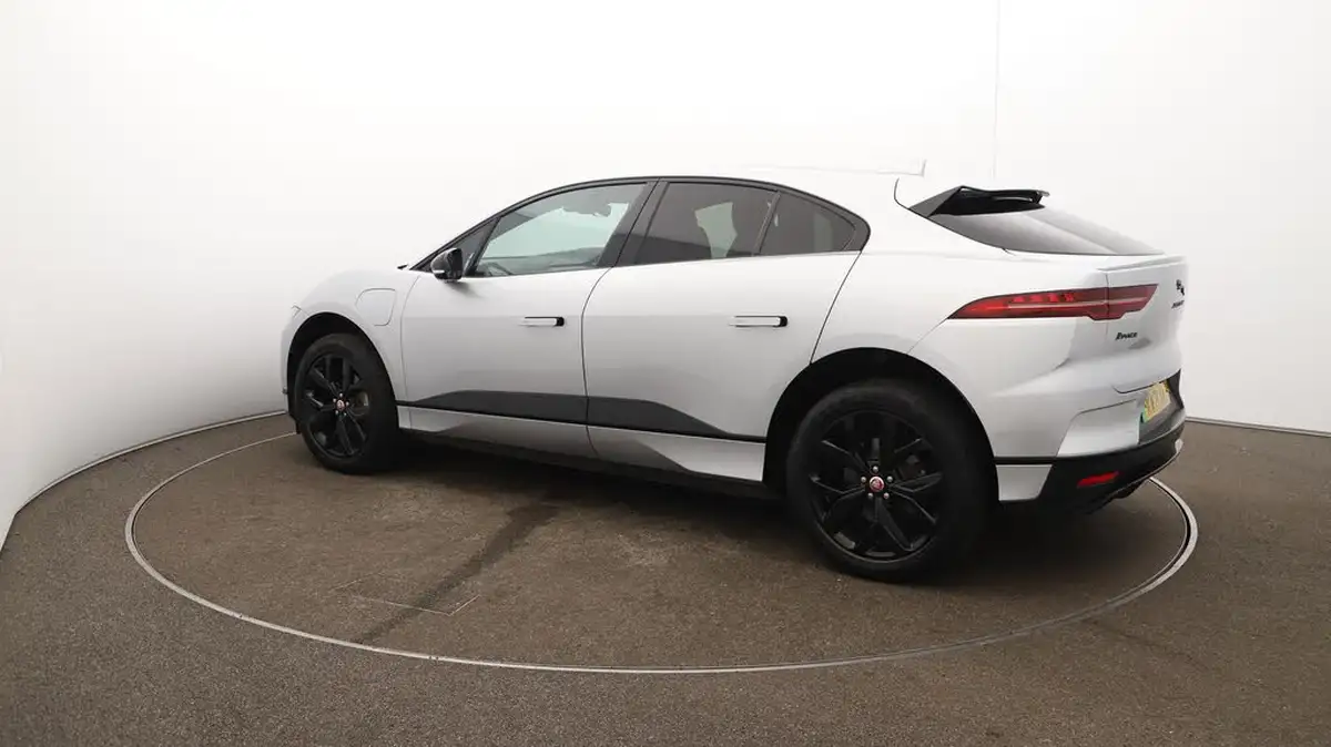 2022-jaguar-i-pace-ev400-hse-black-big-38
