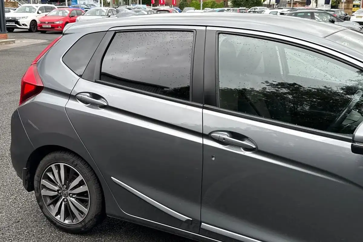 2018-honda-jazz-13-i-vtec-ex-navi-cvt-big-29