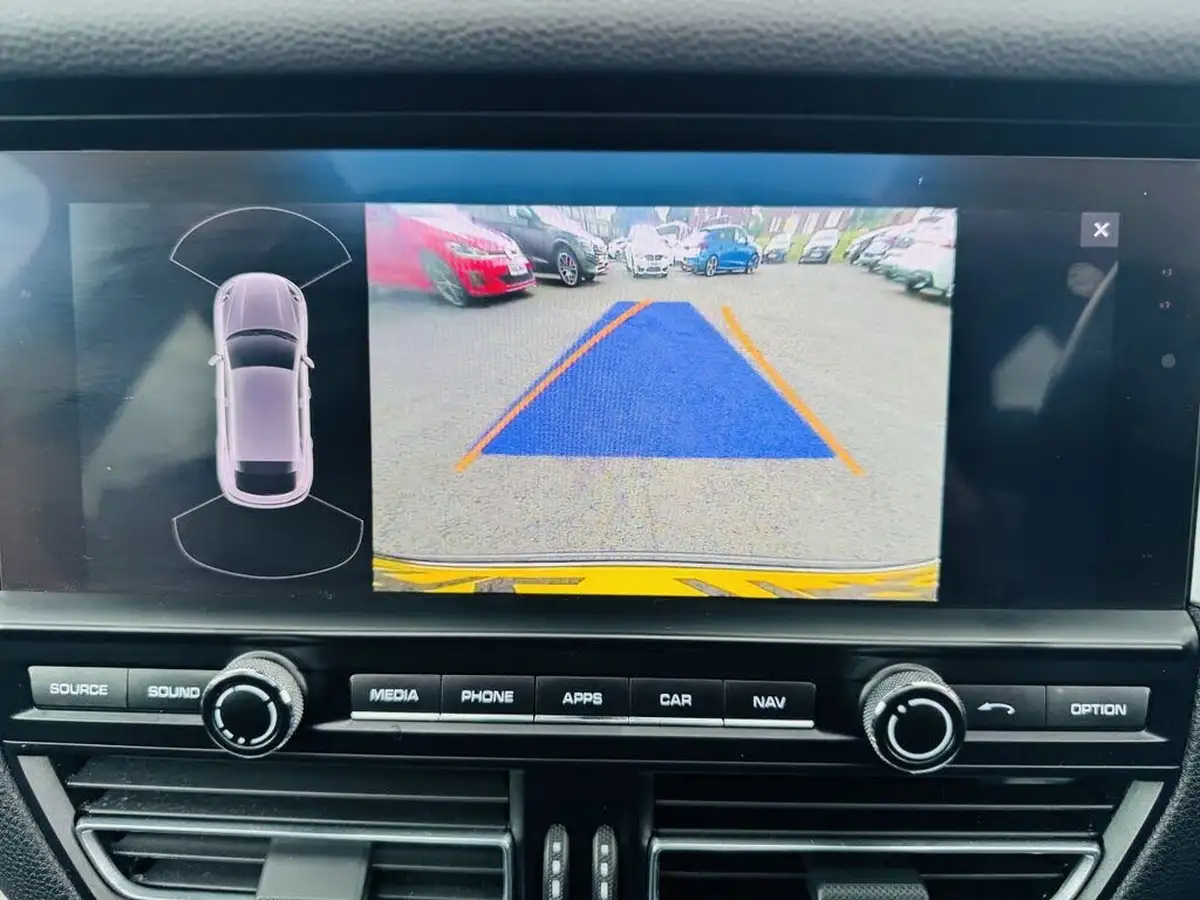 2020-porsche-macan-30-v6-s-big-11