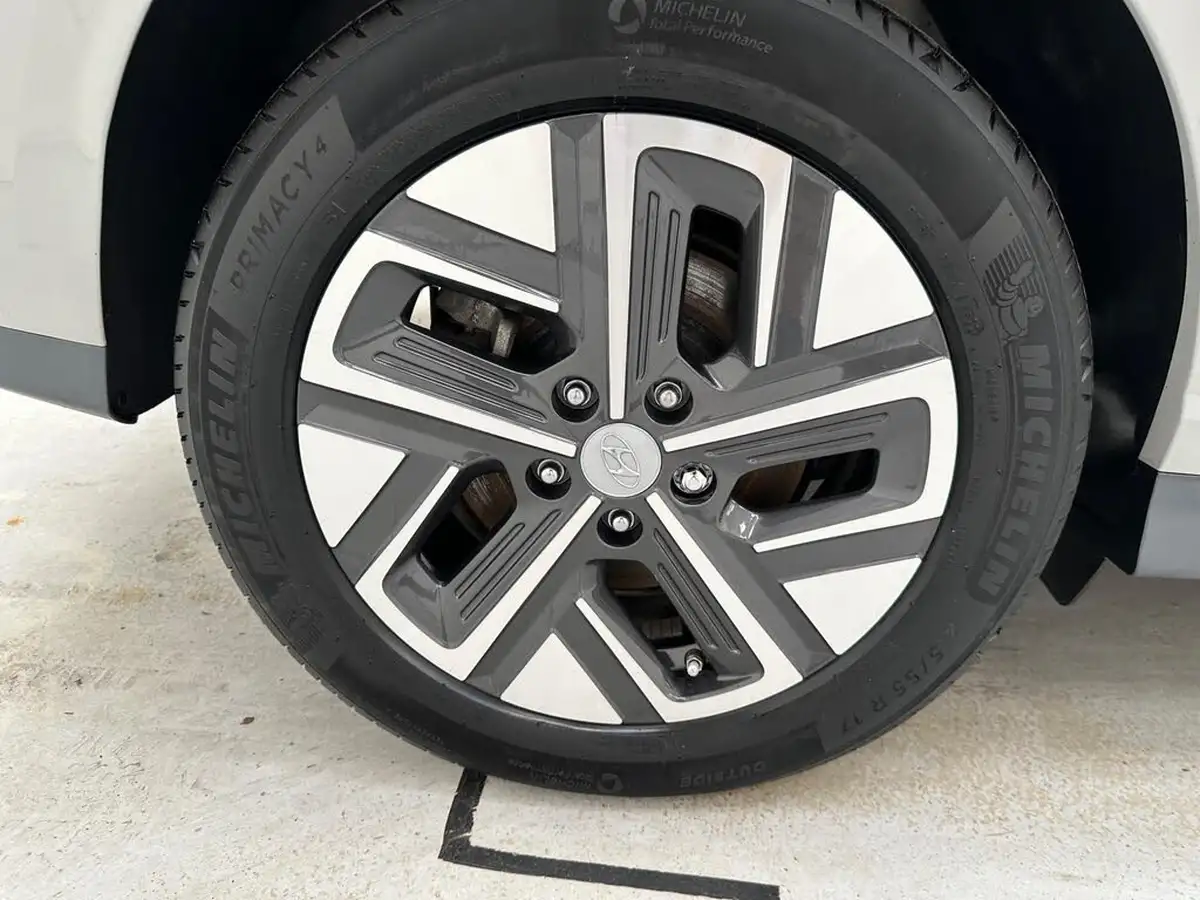 2023-hyundai-kona-e-premium-136ps-39kwh-big-35