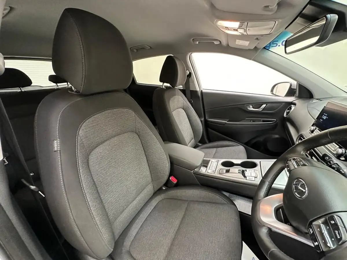 2023-hyundai-kona-e-premium-136ps-39kwh-big-11