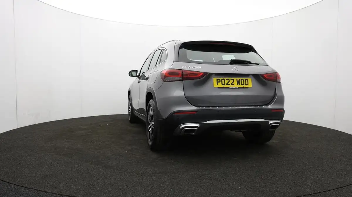 2022-mercedes-benz-gla-class-13-gla-200-sport-executive-big-34