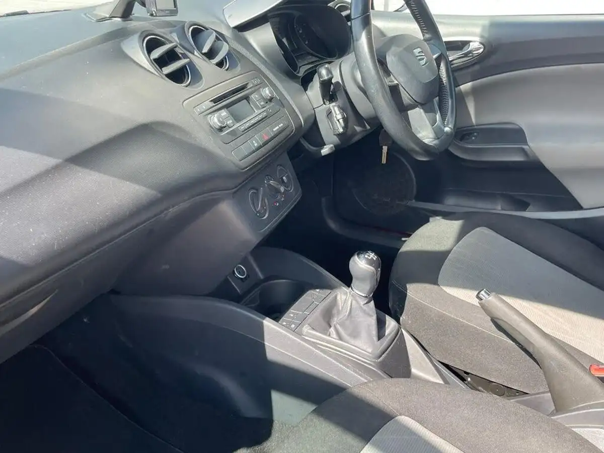 2014-seat-ibiza-14-toca-16v-85ps-sportcoupe-3d-big-21