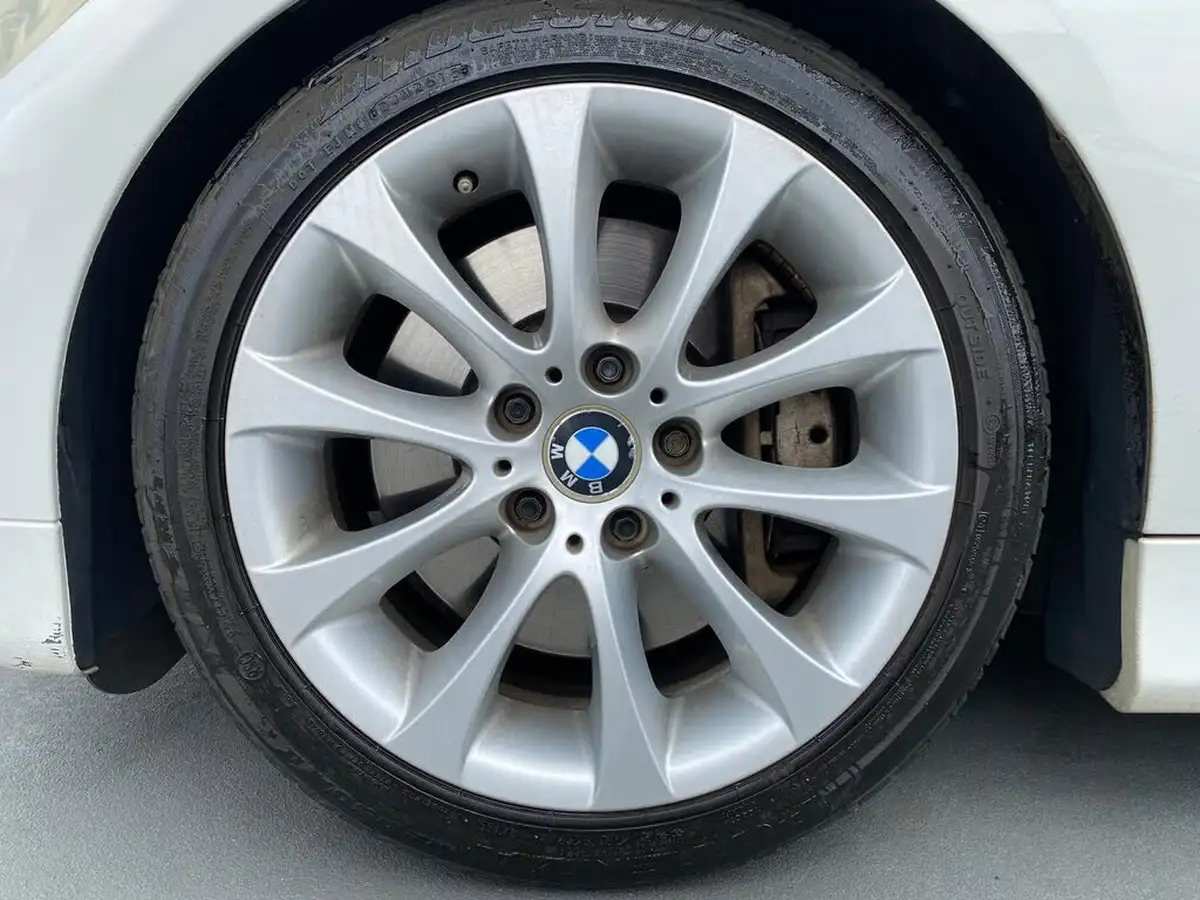 2009-bmw-3-series-big-40