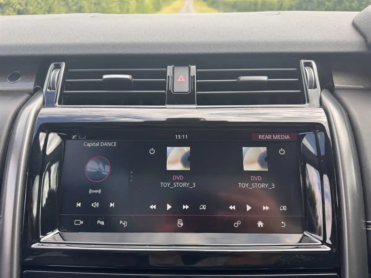 2019-land-rover-discovery-30-sd-v6-hse-luxury-big-29
