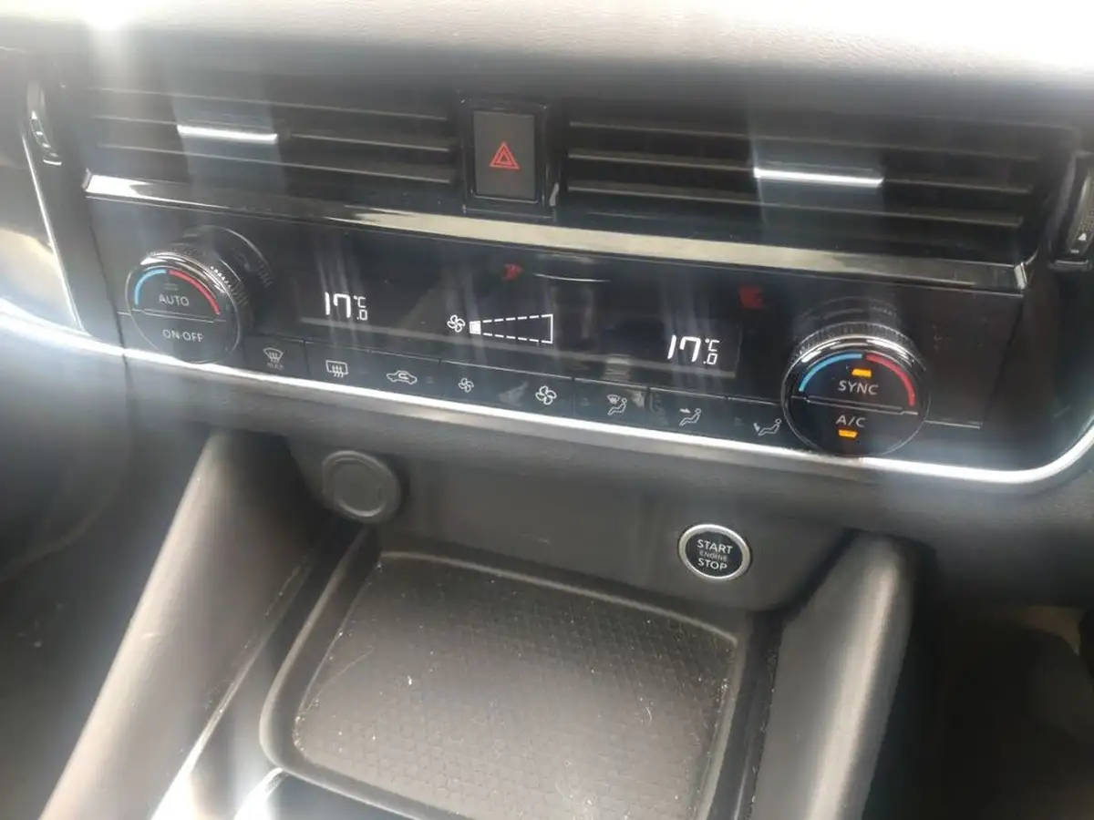 2022-nissan-qashqai-13-dig-t-n-connecta-140ps-big-20
