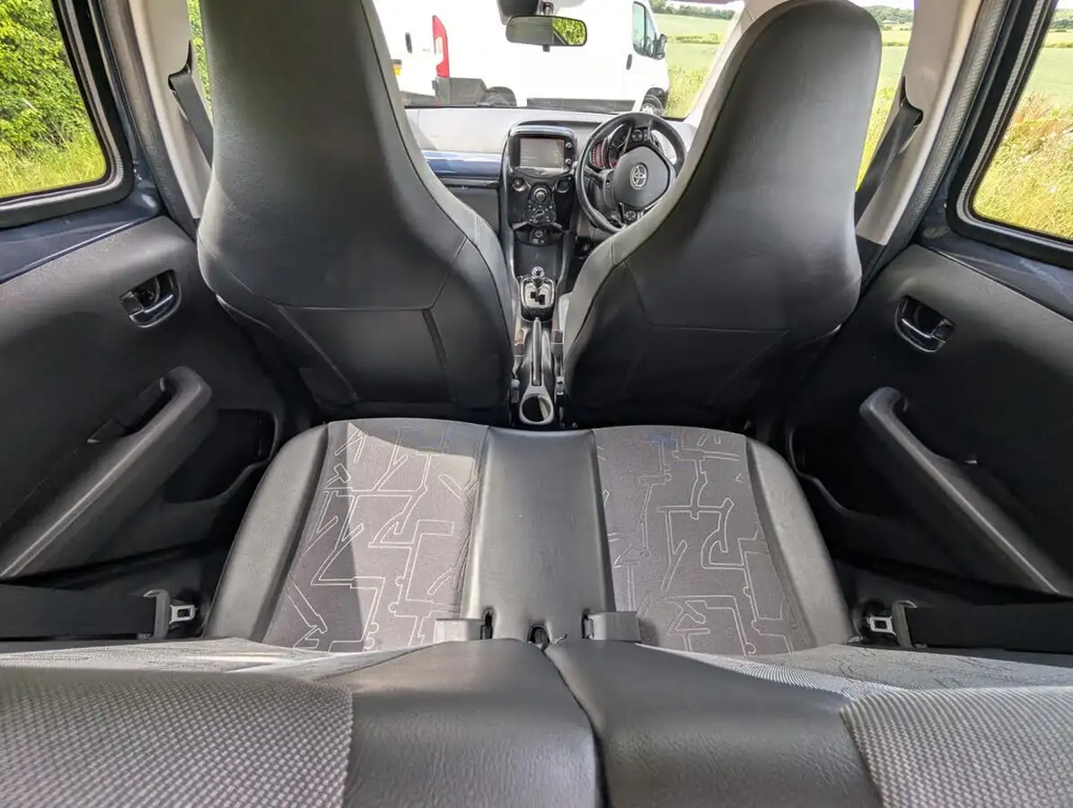 2017-toyota-aygo-10-vvt-i-x-pression-tss-5d-x-shift-big-33