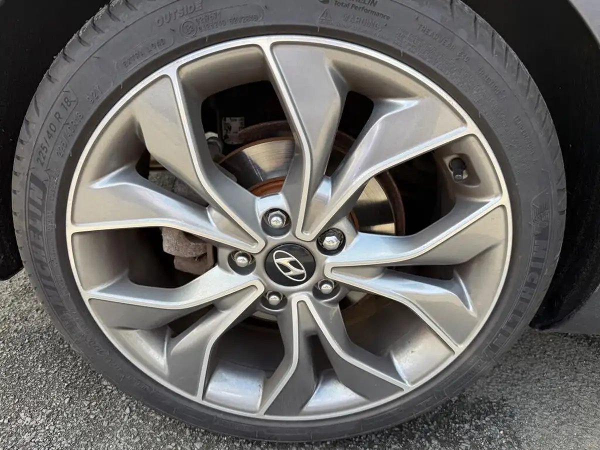 2019-hyundai-i30-14-t-gdi-n-line-nav-fastback-big-16