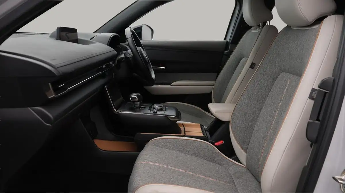 2021-mazda-mx-30-e-first-edition-big-14
