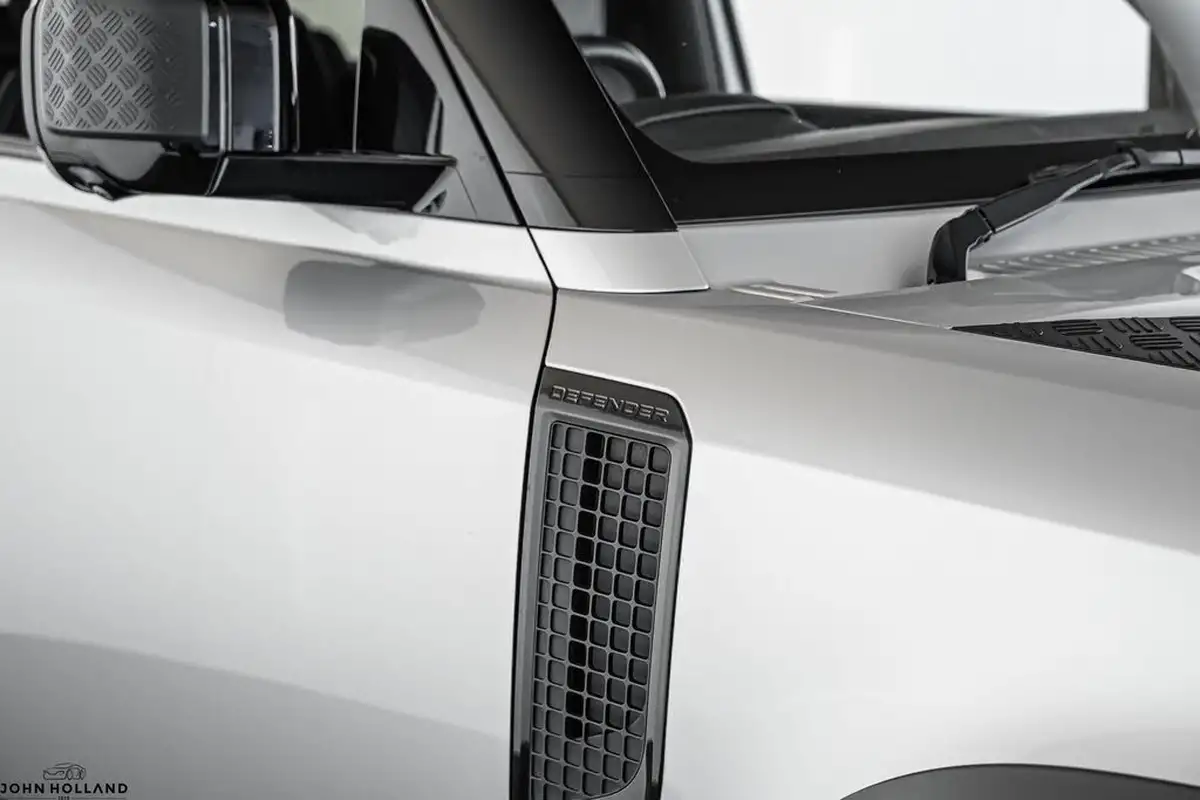 2021-land-rover-90-defender-30-d250-hse-big-13