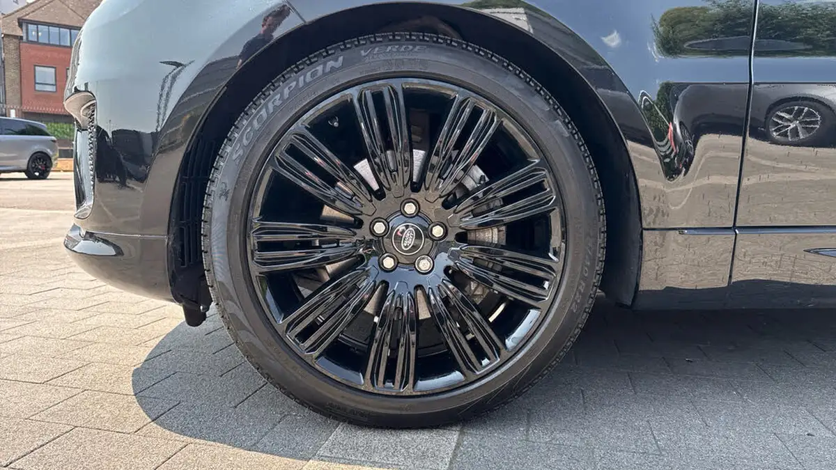 2022-land-rover-range-rover-sport-30-d300-hse-dynamic-black-big-23