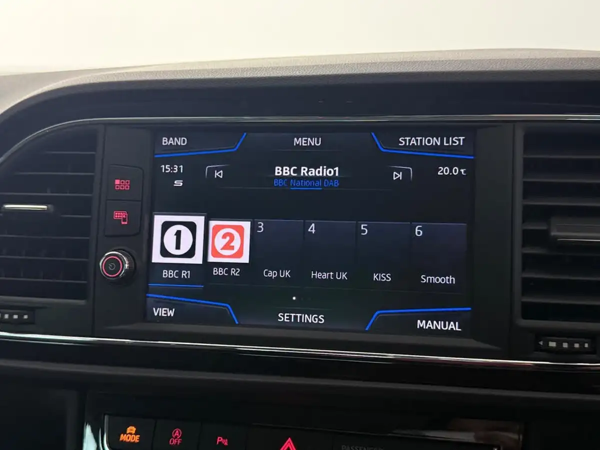 2019-seat-leon-20-tsi-fr-hatchback-big-31