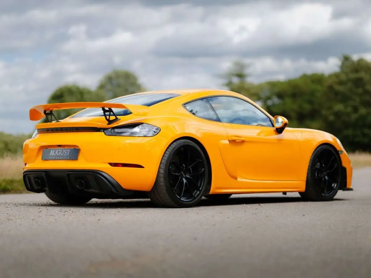 2023-porsche-cayman-718-40-cayman-gt4-big-6