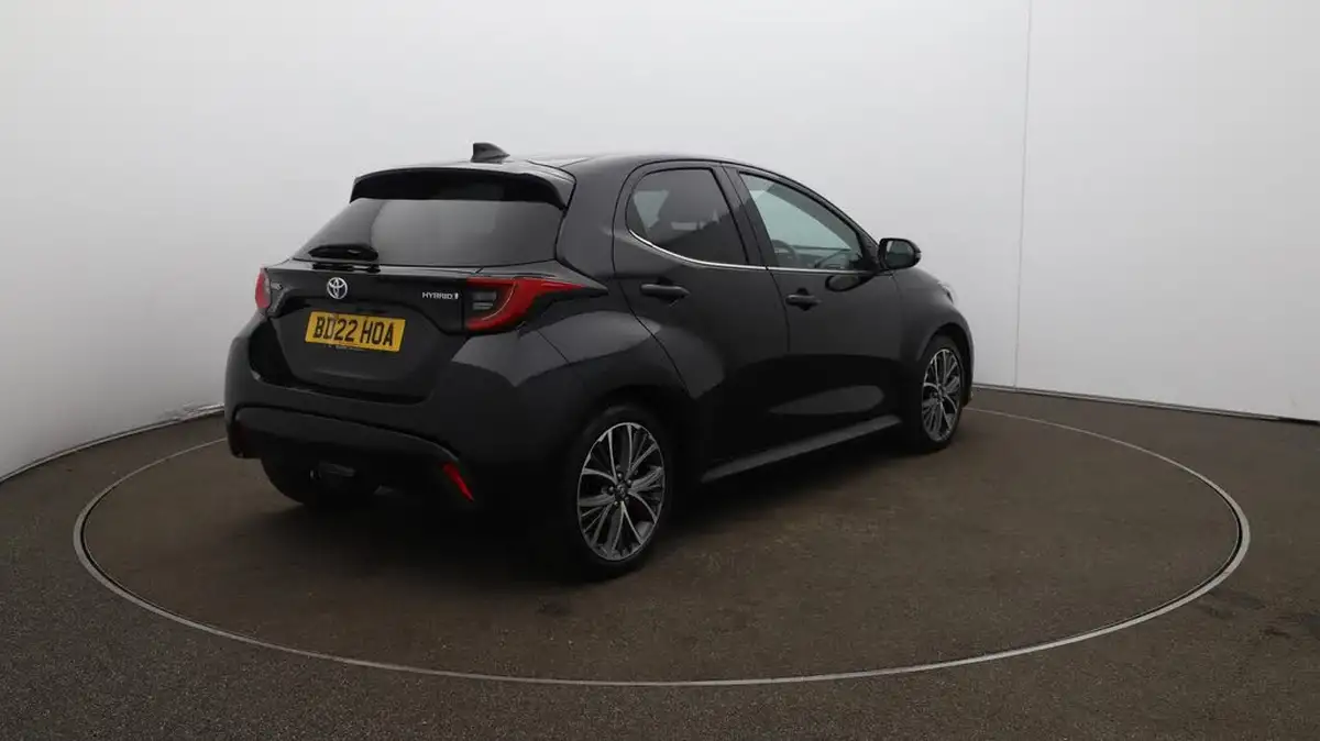 2022-toyota-yaris-15-vvt-i-excel-big-54