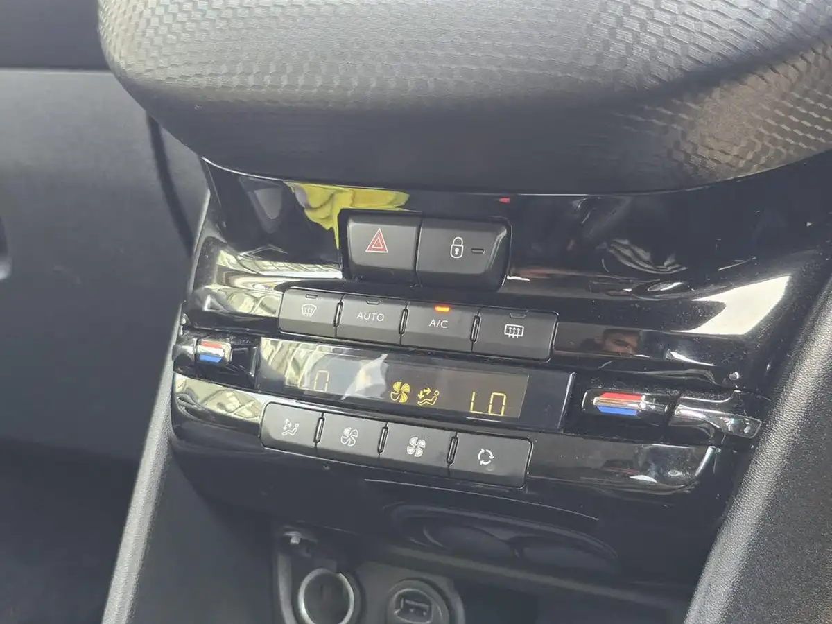2019-peugeot-2008-suv-12-puretech-allure-110bhp-eat6-big-27