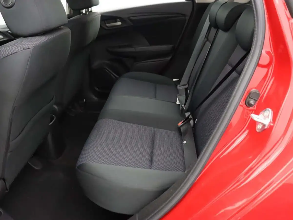 2019-honda-jazz-13-i-vtec-s-big-14