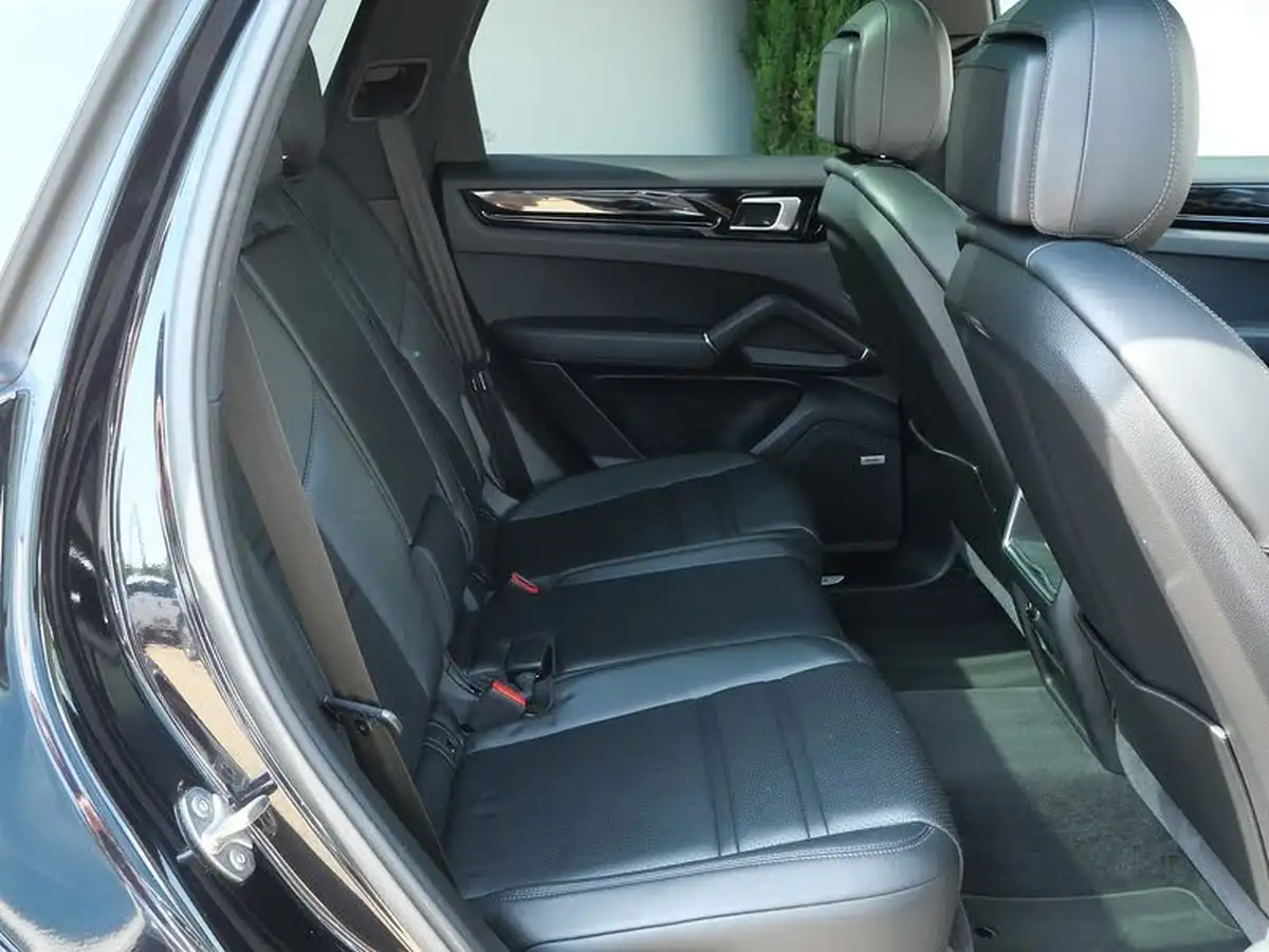 2019-porsche-cayenne-30-v6-s-big-21