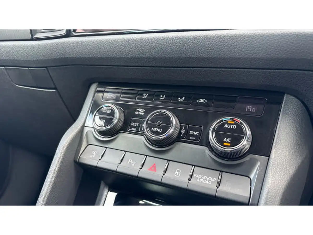 2021-skoda-kodiaq-15-tsi-se-drive-7-big-37