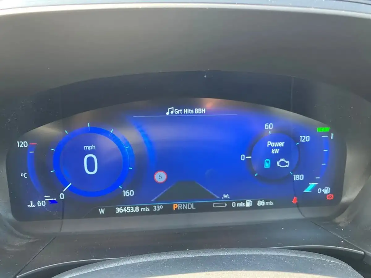 2022-ford-kuga-25t-st-line-x-edition-225ps-phev-big-15
