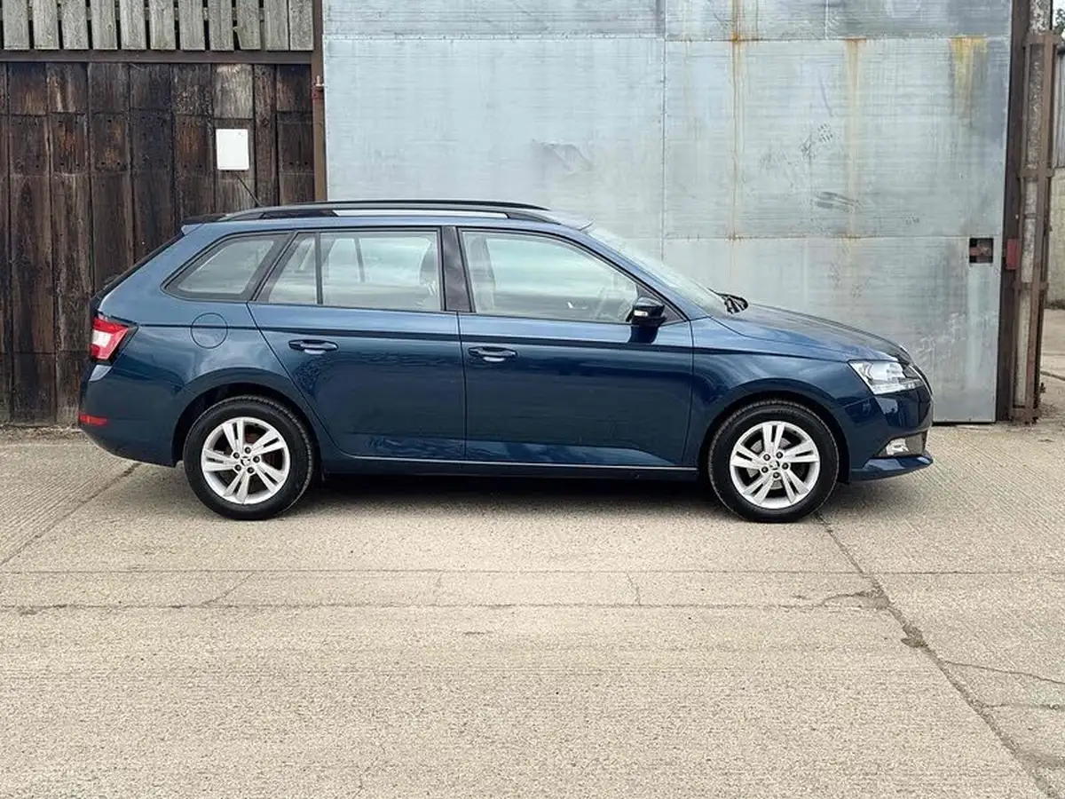 2021-skoda-fabia-10-tsi-se-95ps-estate-big-4
