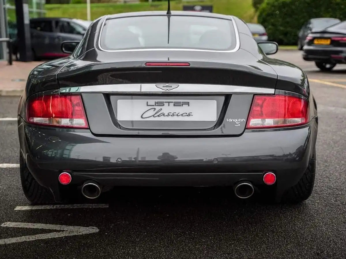 2006-aston-martin-vanquish-59-big-4
