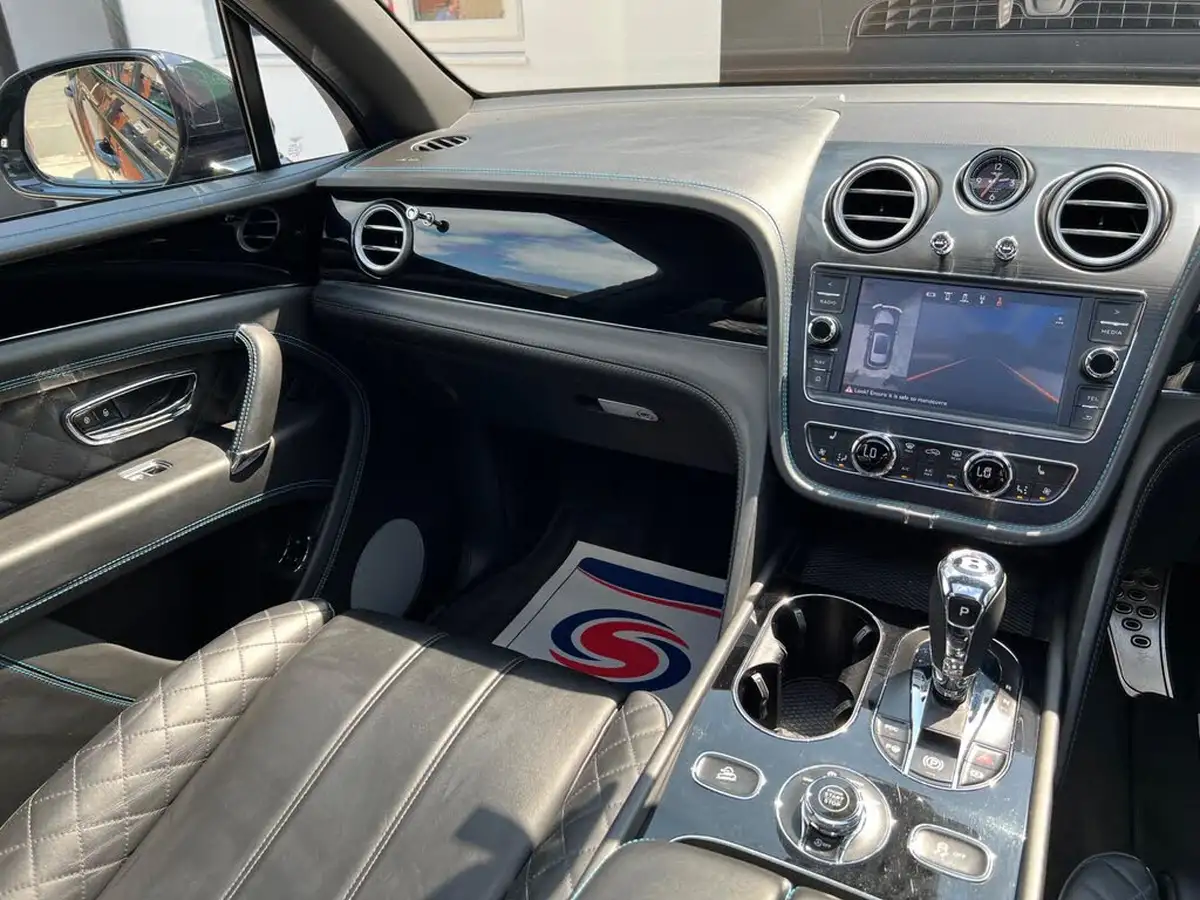 2017-bentley-bentayga-60-w12-big-65