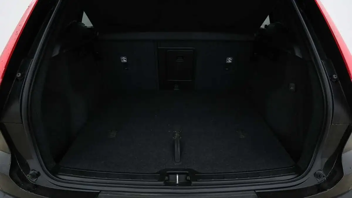 2022-volvo-xc40-15-t3-r-design-auto-big-26