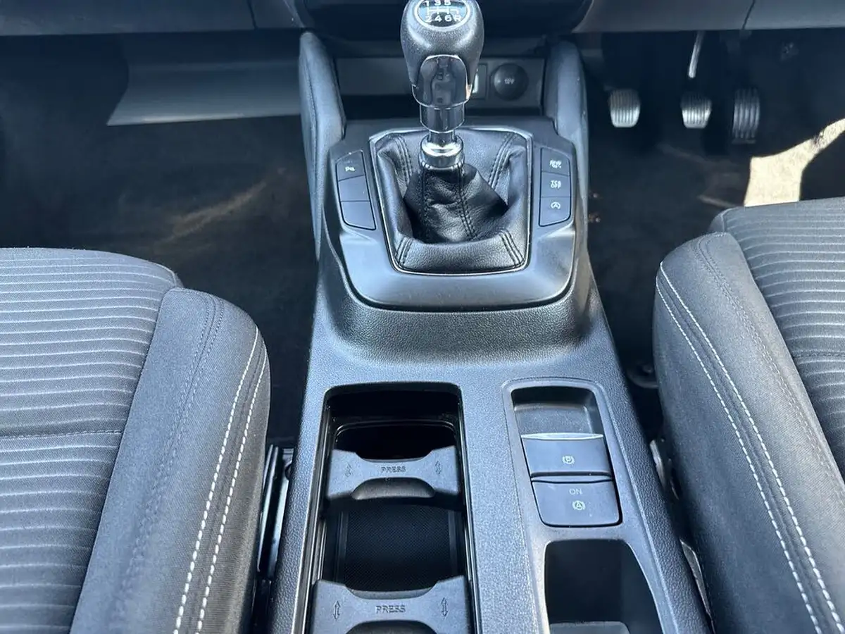 2022-ford-focus-10t-titanium-125ps-estate-big-27