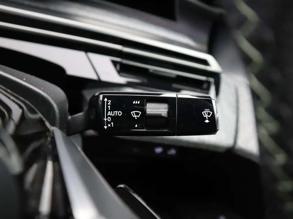 2024-peugeot-3008-suv-e-gt-210ps-73kwh-big-39