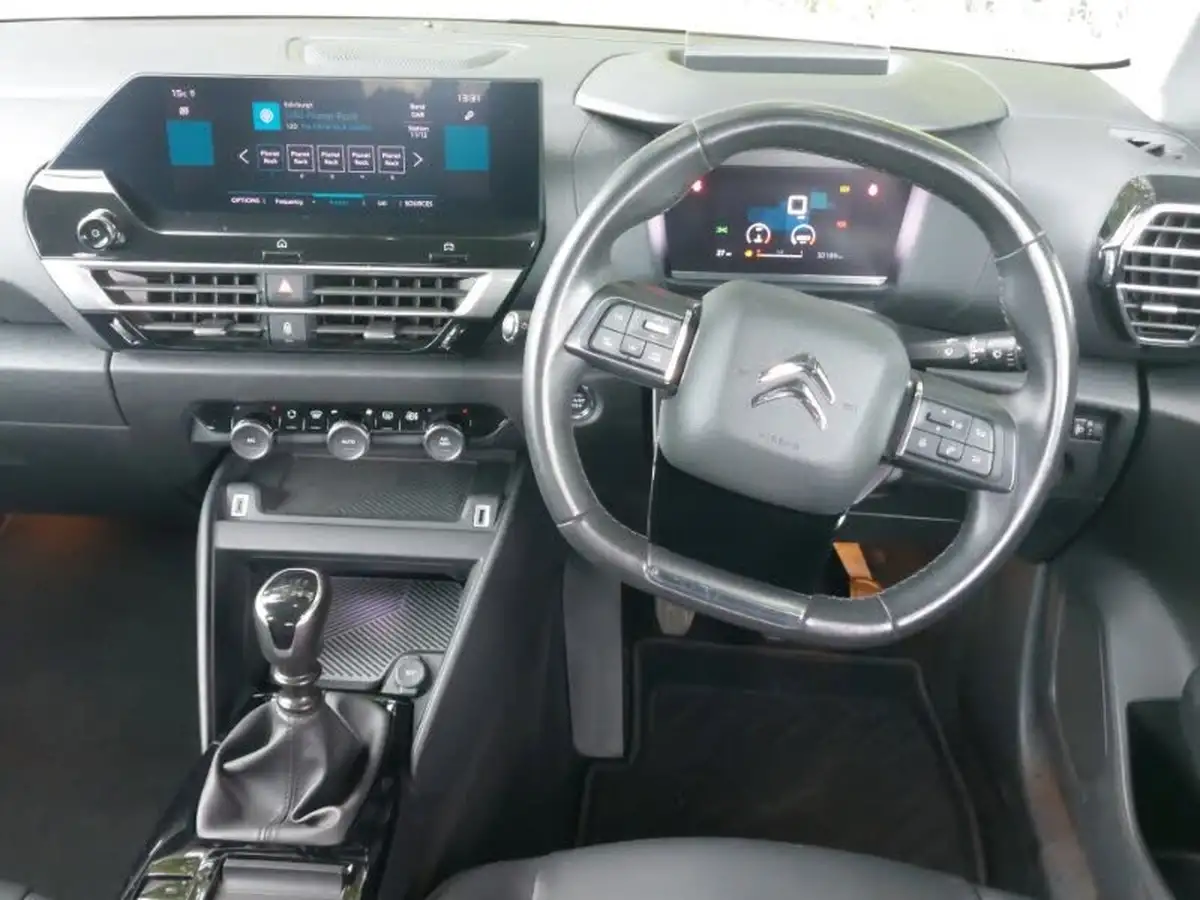 2022-citroen-c4-12-puretech-shine-130ps-big-6
