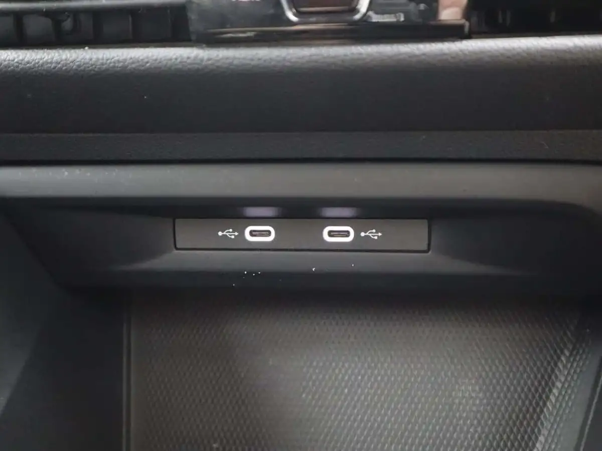 2023-volkswagen-golf-15-etsi-life-130ps-estate-big-29